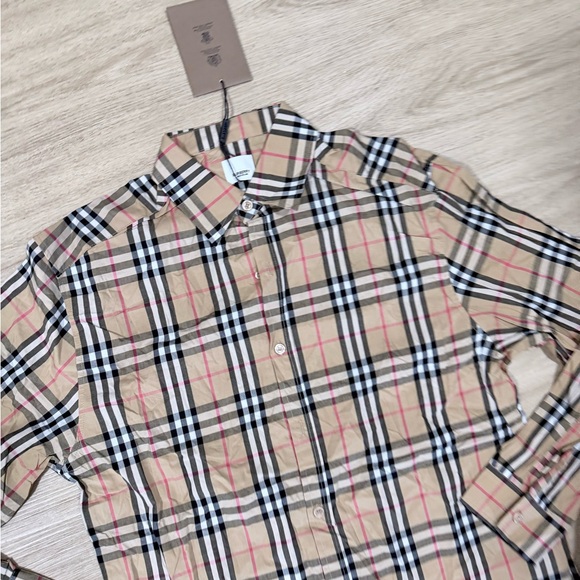 Burberry button up - Picture 2 of 3
